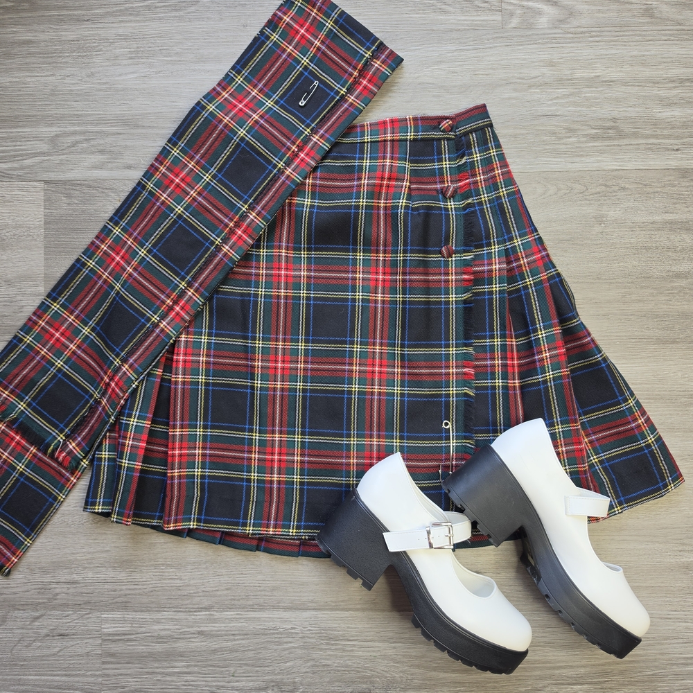 Vintage Wool Pleated Wrap Plaid Skirt & Matching Shoulder Sash Tartan Set